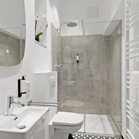 Stadthotel - Sgrafit - Self Check-in Apartment 4*