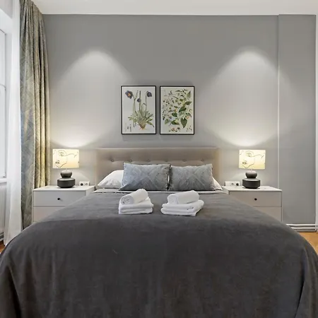 Stadthotel - Sgrafit - Self Check-in Apartment 4*