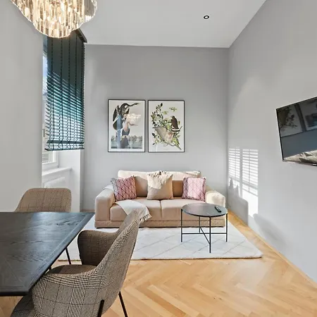 Sgrafit - Self Check-in