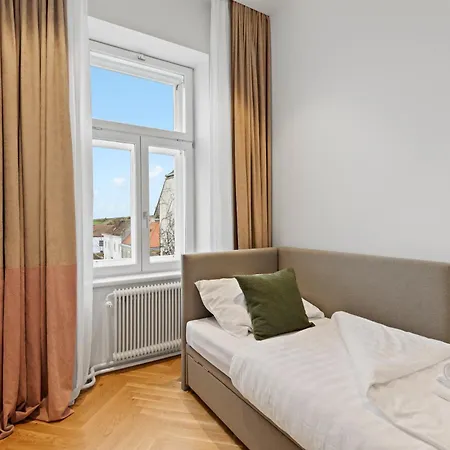 Stadthotel - Sgrafit - Self Check-in Apartment