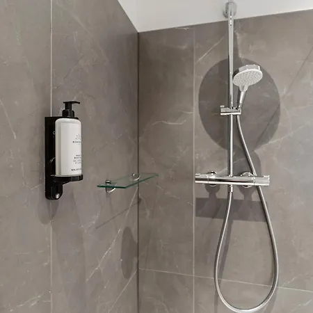 Apartment Stadthotel - Sgrafit - Self Check-in