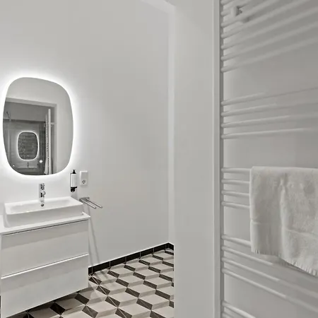 Stadthotel - Sgrafit - Self Check-in Apartment
