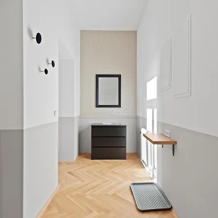 Apartment Stadthotel - Sgrafit - Self Check-in 4*