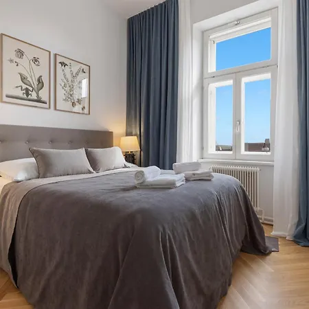 Stadthotel - Sgrafit - Self Check-in Apartment 4*