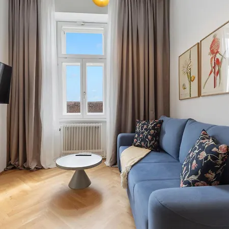 Stadthotel - Sgrafit - Self Check-in Apartment Retz