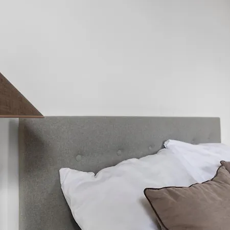 Stadthotel - Sgrafit - Self Check-in Apartment 4*