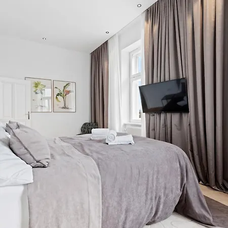 Stadthotel - Sgrafit - Self Check-in Apartment Retz
