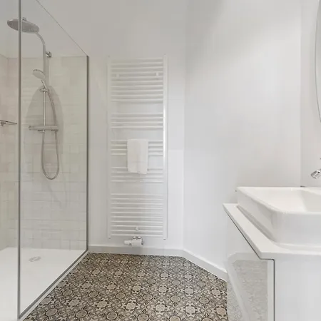 Stadthotel - Sgrafit - Self Check-in Apartment 4*