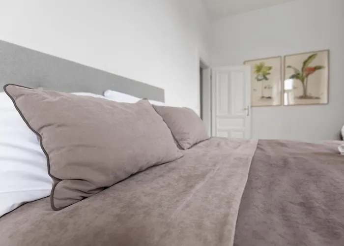 Sgrafit - Self Check-in Retz